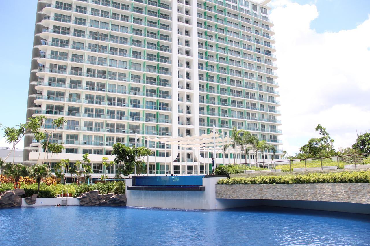 Azure Tropical Paradise Manila Esterno foto